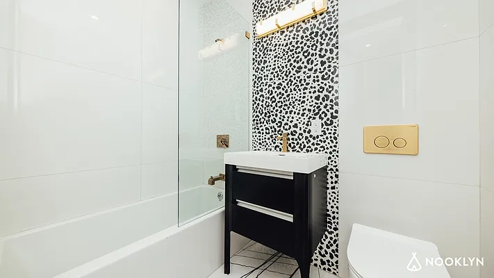 Rented by Nooklyn NYC LLC | media 24