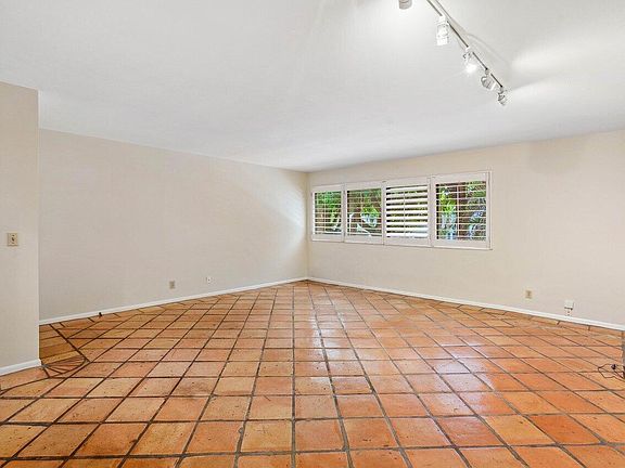 5th image of 250 S Ocean Boulevard #261