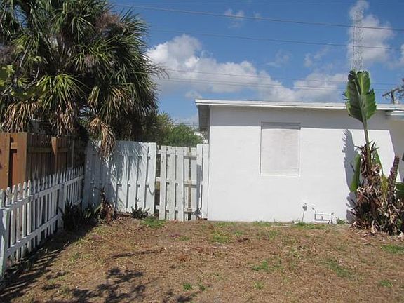 4th image of 5263 NE 14th Ave