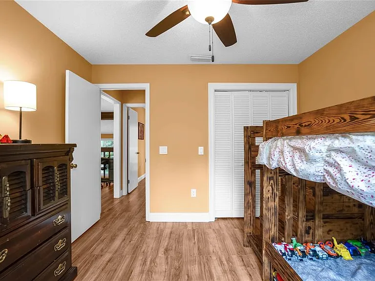 28 Rivertrail Dr — Photo 21