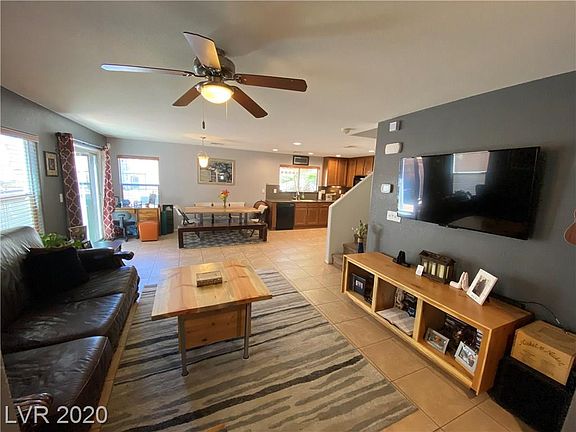 2nd image of 570 Brinkburn Point Ave