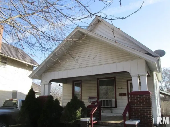 215 N Bluff Blvd, Clinton, IA 52732