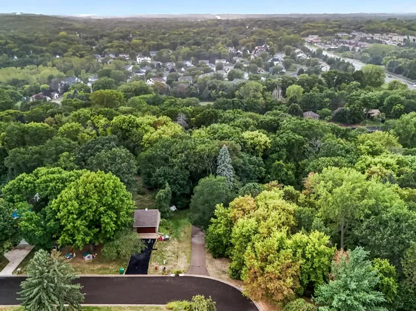Eriks Blvd, Saint Paul, MN 55122
