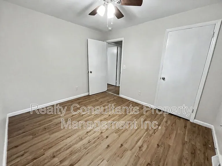1813 Walker Ave #B — Photo 13