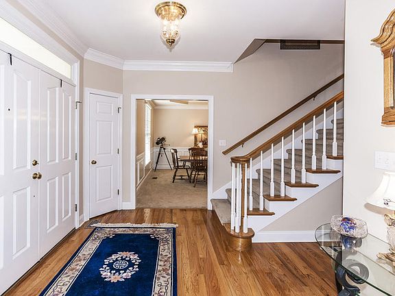 2nd image of 1215 Gettysvue Way