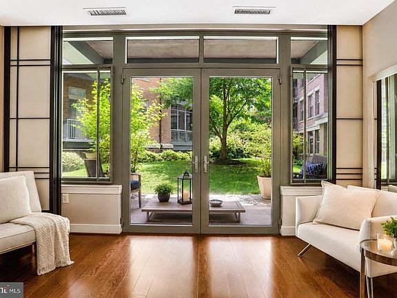 2nd image of 2425 L St NW Unit 211