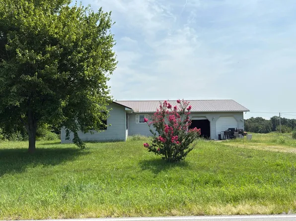 17228 S Dahlgren Rd, Dahlgren, IL 62828