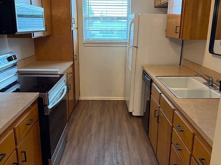 1322 Tanglewood Ln #1322 — Photo 4