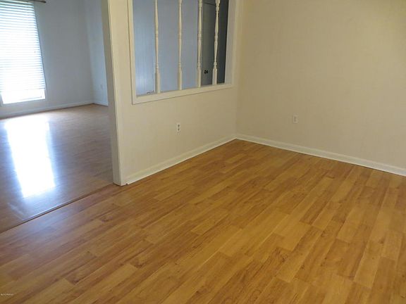 2nd image of 106 Driftwood St