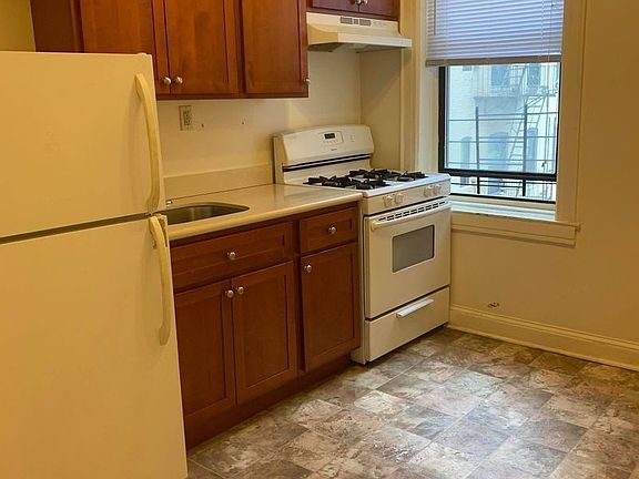 2nd image of 957 67th St APT B2