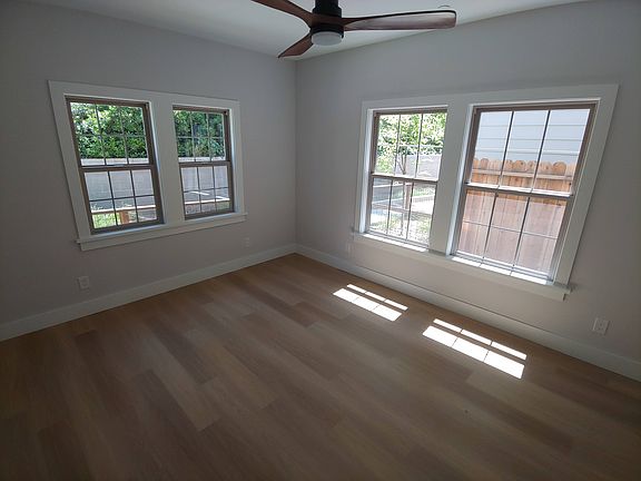 5th image of 2717 Swanston Oak Ln