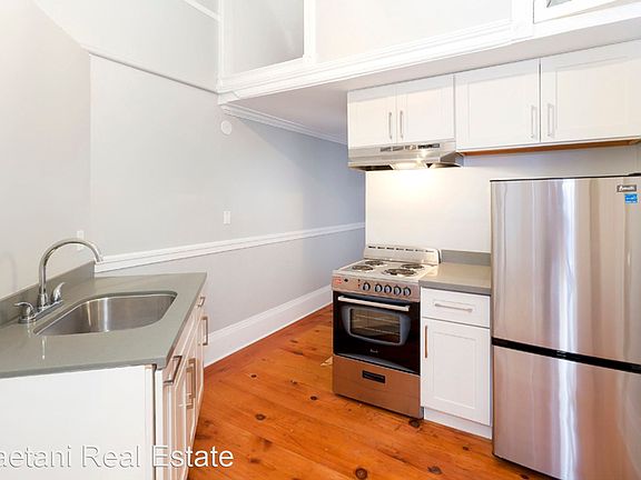 2nd image of 2886B 16th St