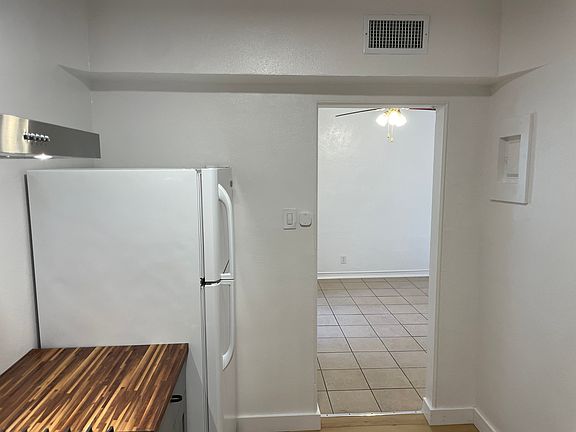 5th image of 321 W Nevada Ave