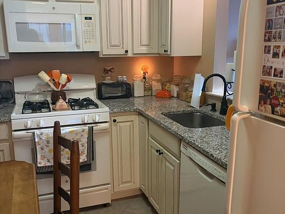 5th image of 2901 Lighthouse Lane #2901