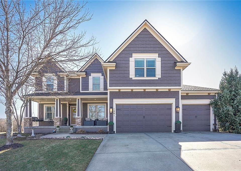 1st image of 1201 Richards Cir