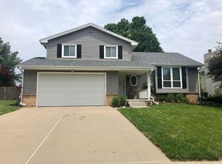 918 Shenandoah Dr, Papillion, NE 68046