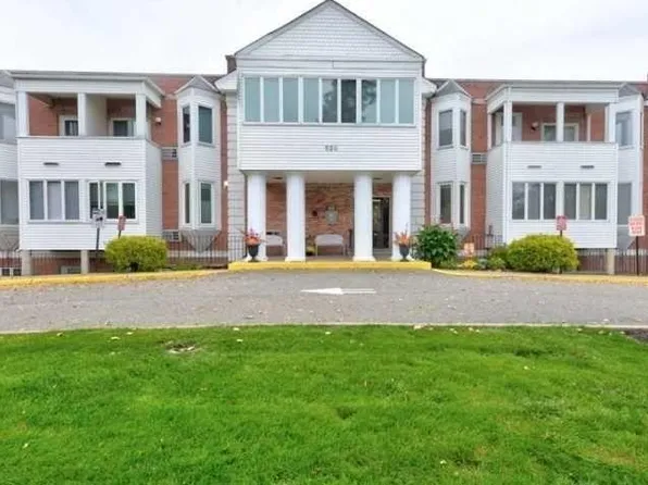 520 Newark Pompton Tpke APT 203, Pompton Plains, NJ 07444