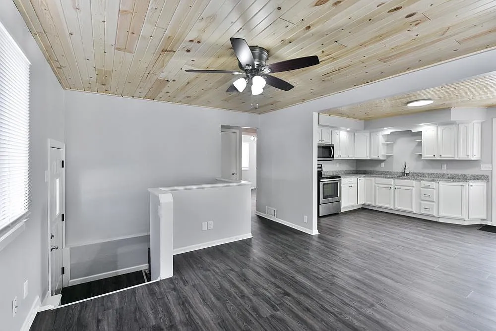 5509 N St — Photo 1