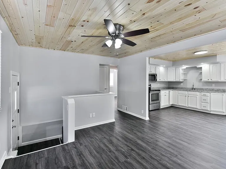 5509 N St — Photo 1