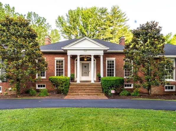 107 Leech Ct, Glasgow, KY 42141