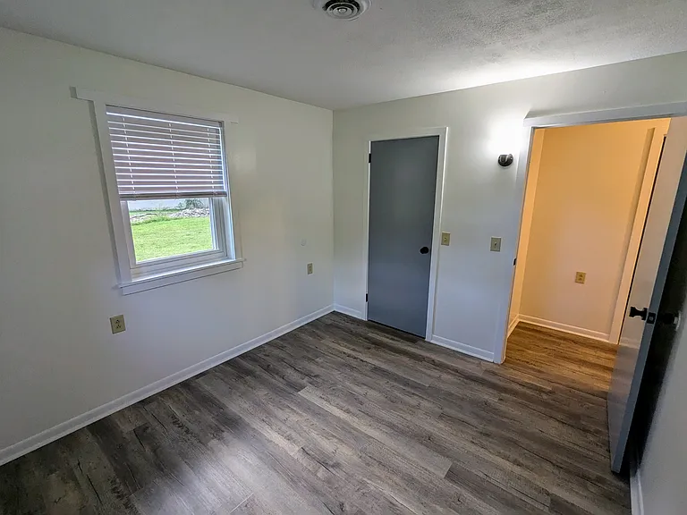 35 Hazelwood Ave — Photo 10