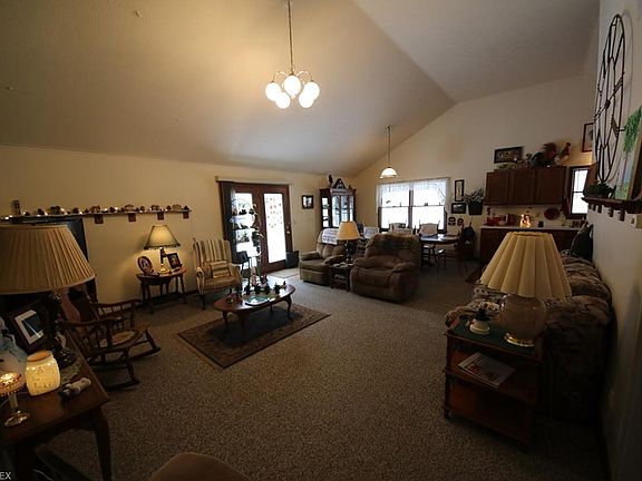 4th image of 1001 Brewster Ct