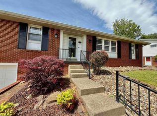 133 Ridgeway Dr, Bridgeport, WV 26330