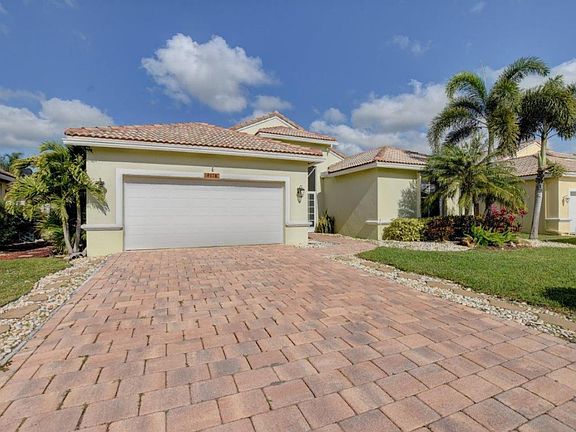 3rd image of 9176 Cove Point Cir