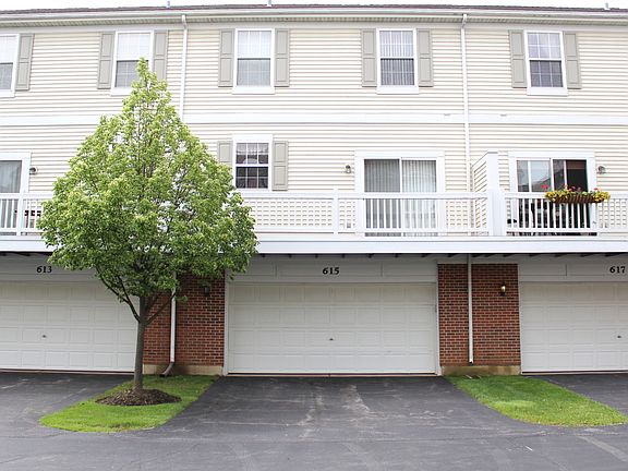 5th image of 615 N Hidden Prairie Ct