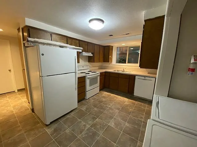 Kitchen with appliances