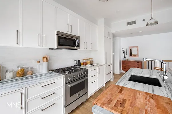 Sold by MNS | media 20