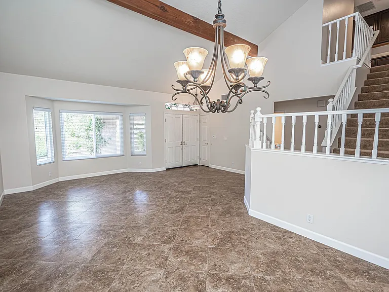 22572 Tulip Ct — Photo 6