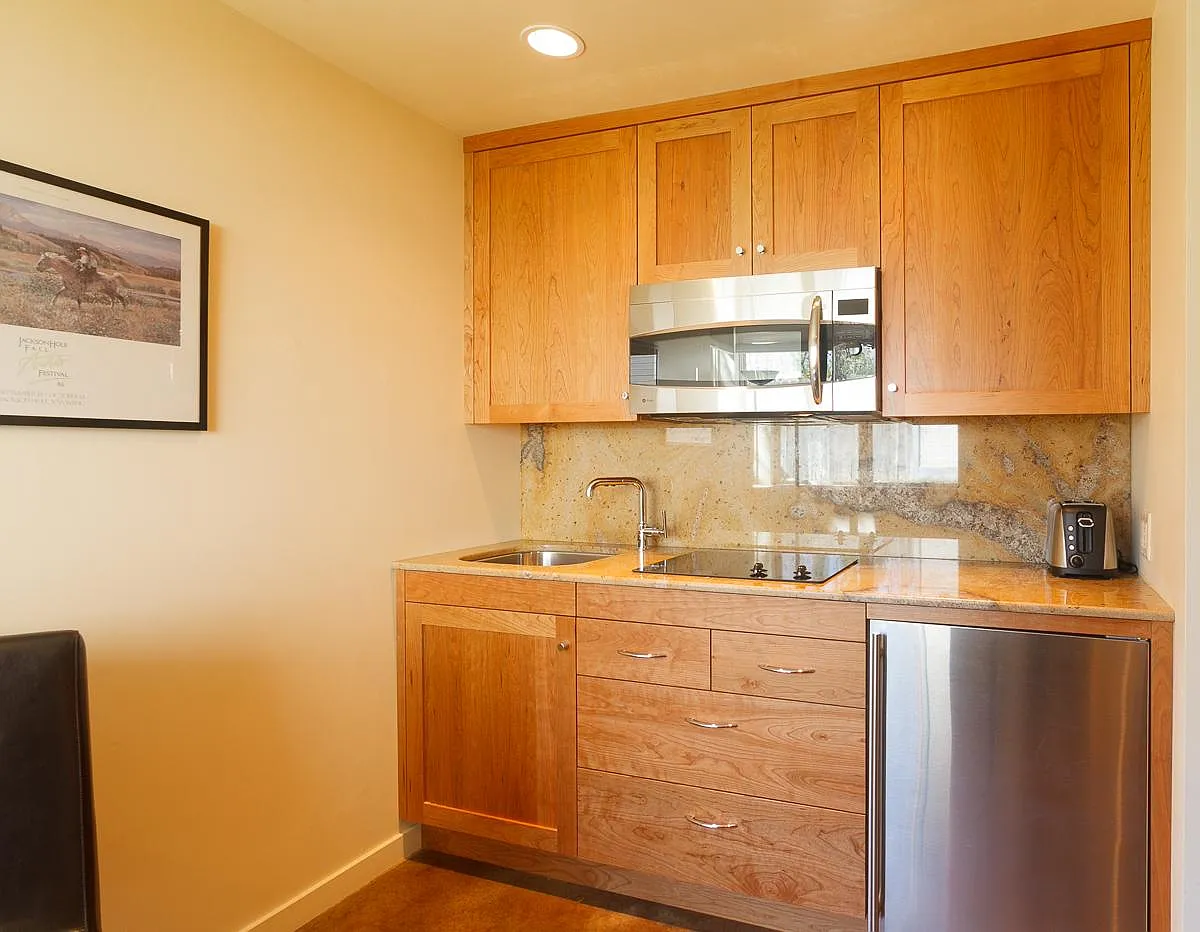 Studio, 800 sqft, $3,500 — Photo 4