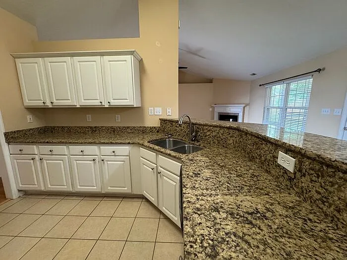 137 Clover Ridge Dr — Photo 16