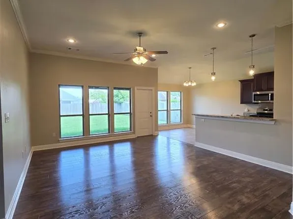 44104 Washley Trace Cir, Robert, LA 70455