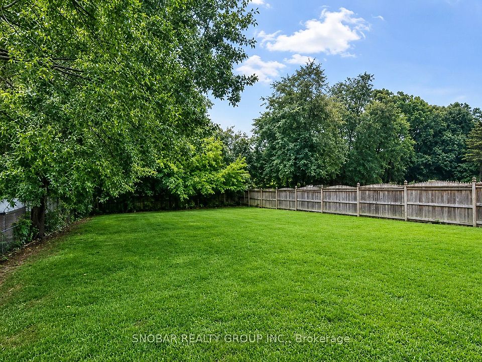 2nd image of 33 Waterford Dr