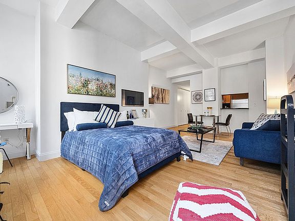 2nd image of 88 Greenwich St APT 1005