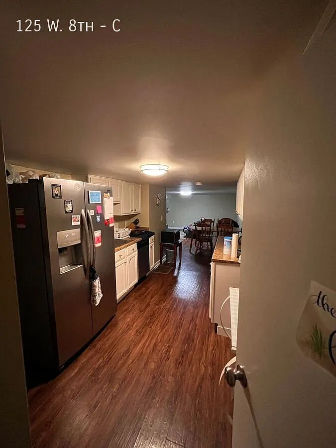 Beautiful 3 Bed Near OSU Medical Campus Available Fall 2026 — Photo 3