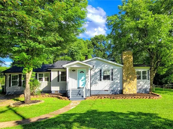 2558 W Mountain St, Kernersville, NC 27284