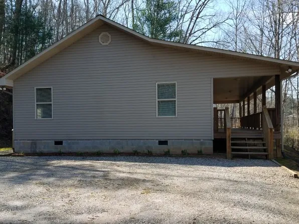 49 Hampton Ln, Hayesville, NC 28904