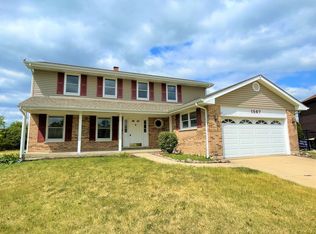 1567 Patricia Ct, Elk Grove Village, IL 60007