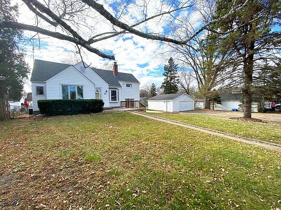2nd image of 101 Glenwood Dr