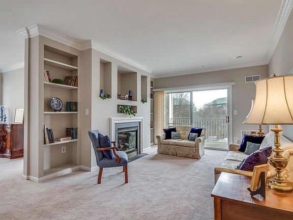 2nd image of 20903 Cedarpost Sq Unit 202