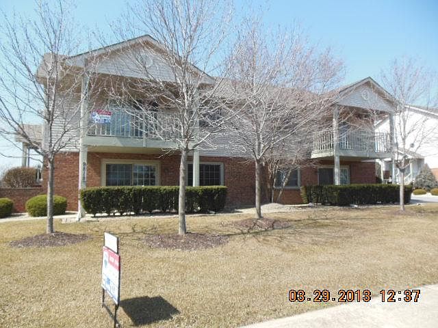 1st image of 9818 Parkway Dr