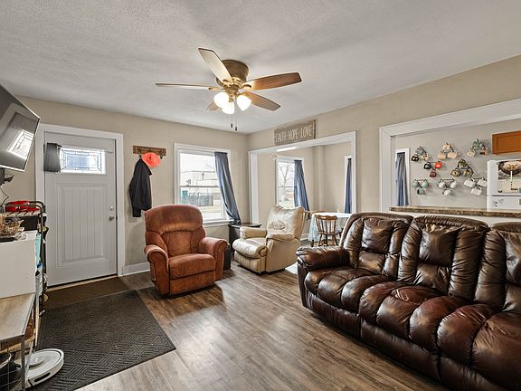 4th image of 305 1st St