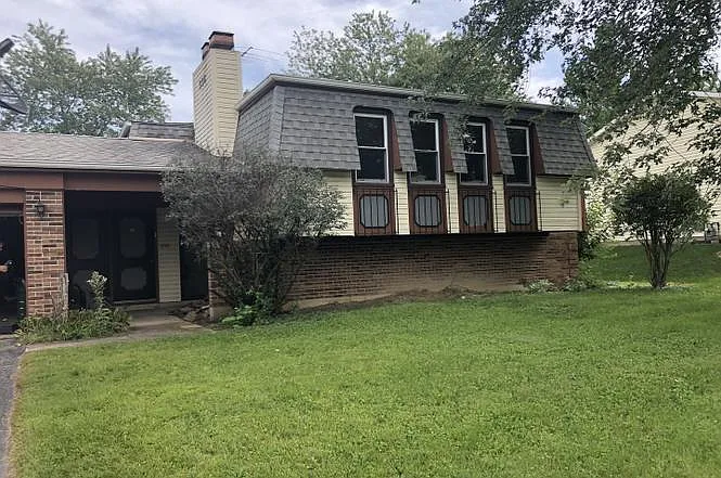 338 Lancelot Way photo 1