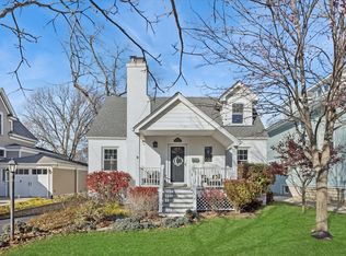 580 Hillside Ave, Glen Ellyn, IL 60137