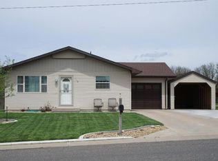 195 E Hill St, Colby, KS 67701