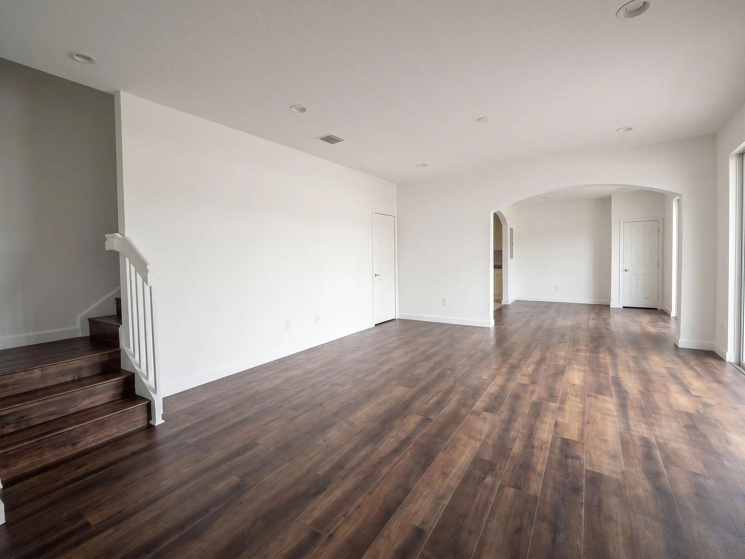 4 bed, 3.0 bath, 1570 sqft, $3,250 — Photo 3