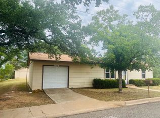 507 W Ollie St, Llano, TX 78643